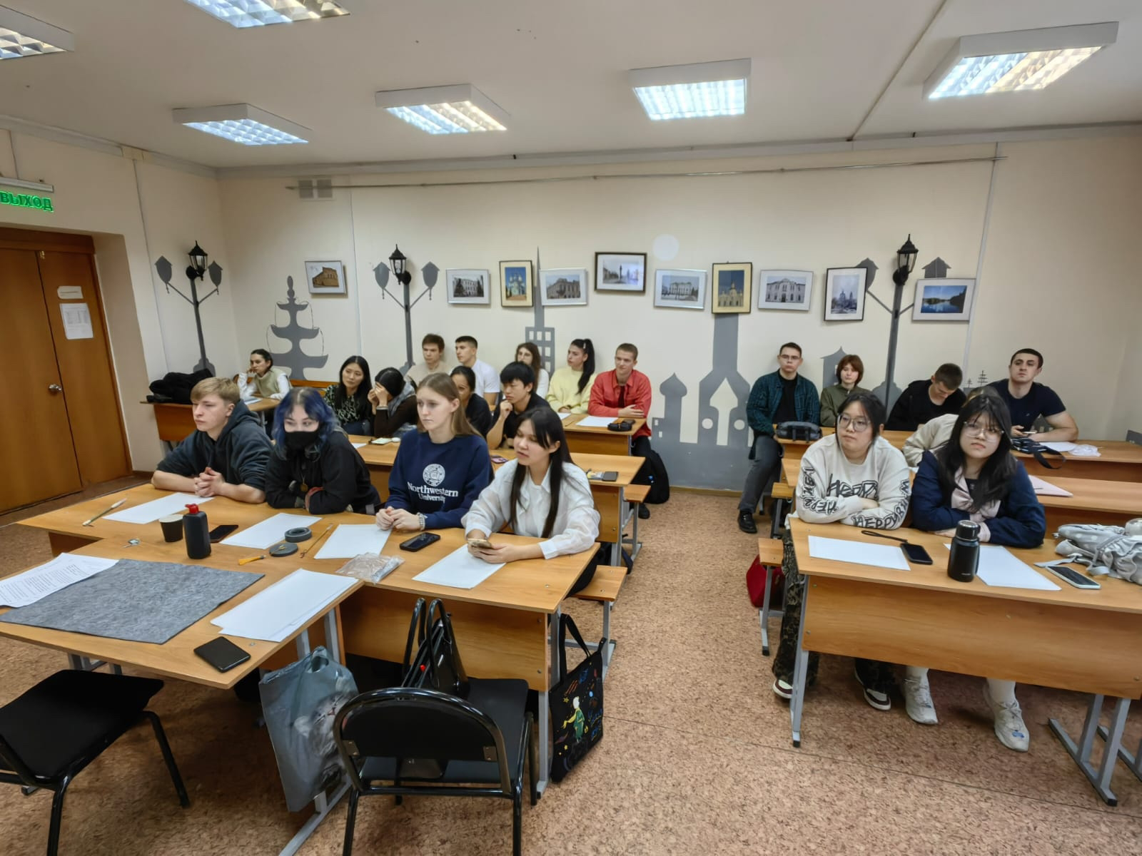 Разговорный клуб для носителей английского языка