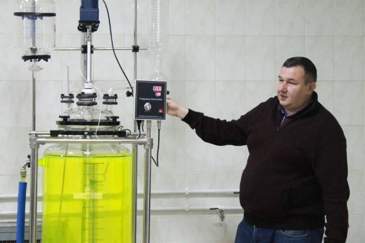 Изображение новости: В инжиниринговом центре Державинского «Химические технологии органического и неорганического синтеза» прошел первый научно-практический семинар