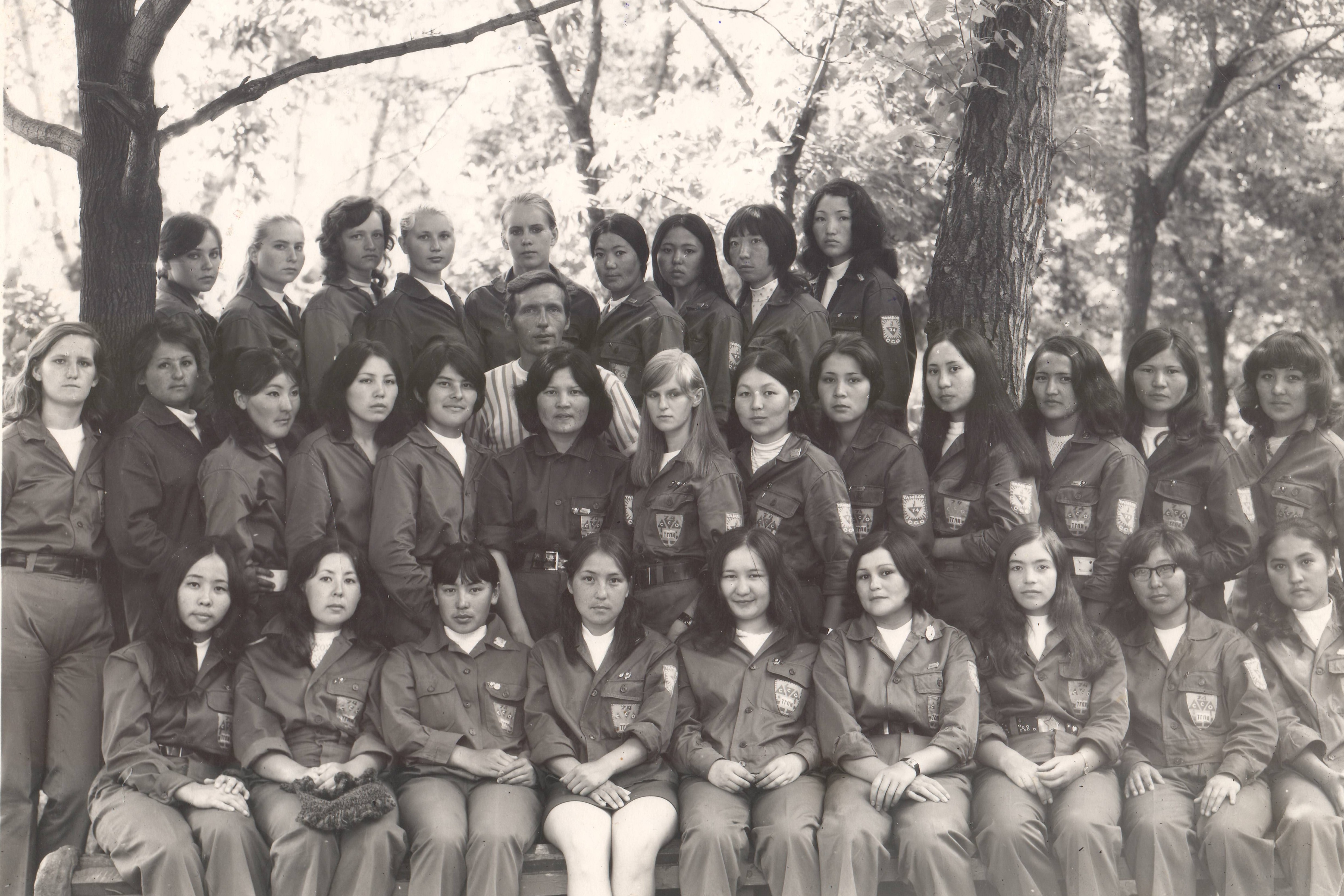 Бойцы ССО «Юность» на экскурсии в г. Чаплыгин, 1974