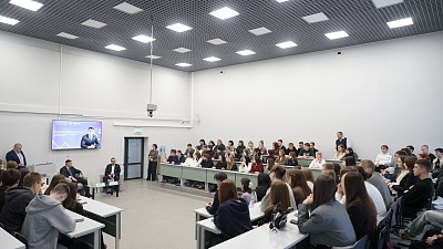 Изображение Представители студенческого сообщества Державинского встретились с и.о. министра туризма региона Станиславом Дзасоховым 