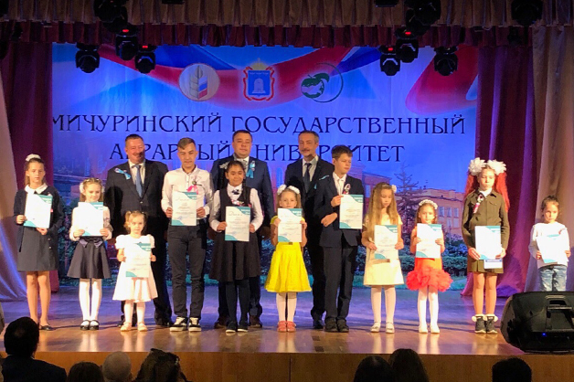Изображение новости: ТГУ имени Г.Р. Державина представил свои научные достижения гостям регионального Фестиваля науки