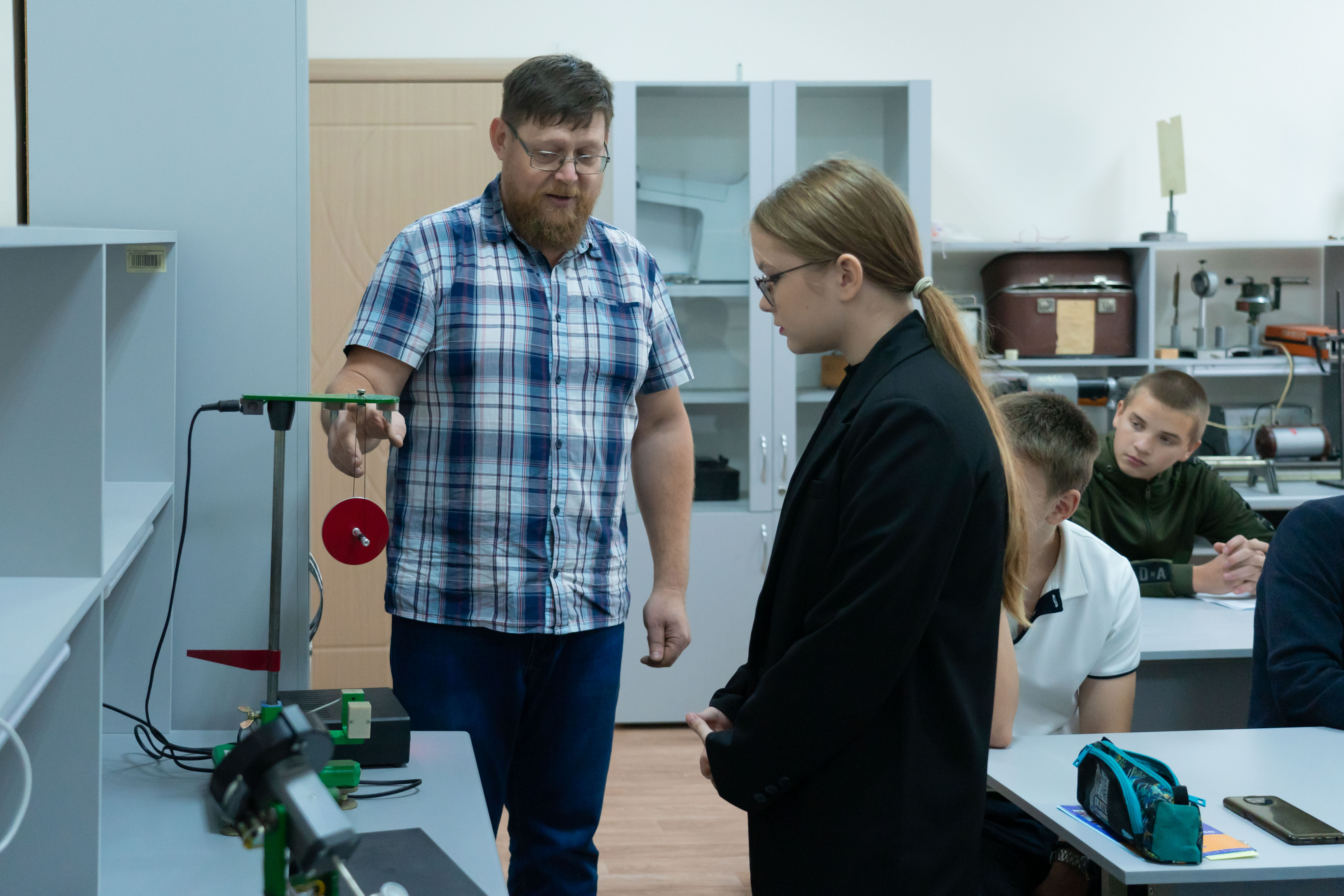 Изображение новости: В Державинском проходят профессиональные пробы для школьников