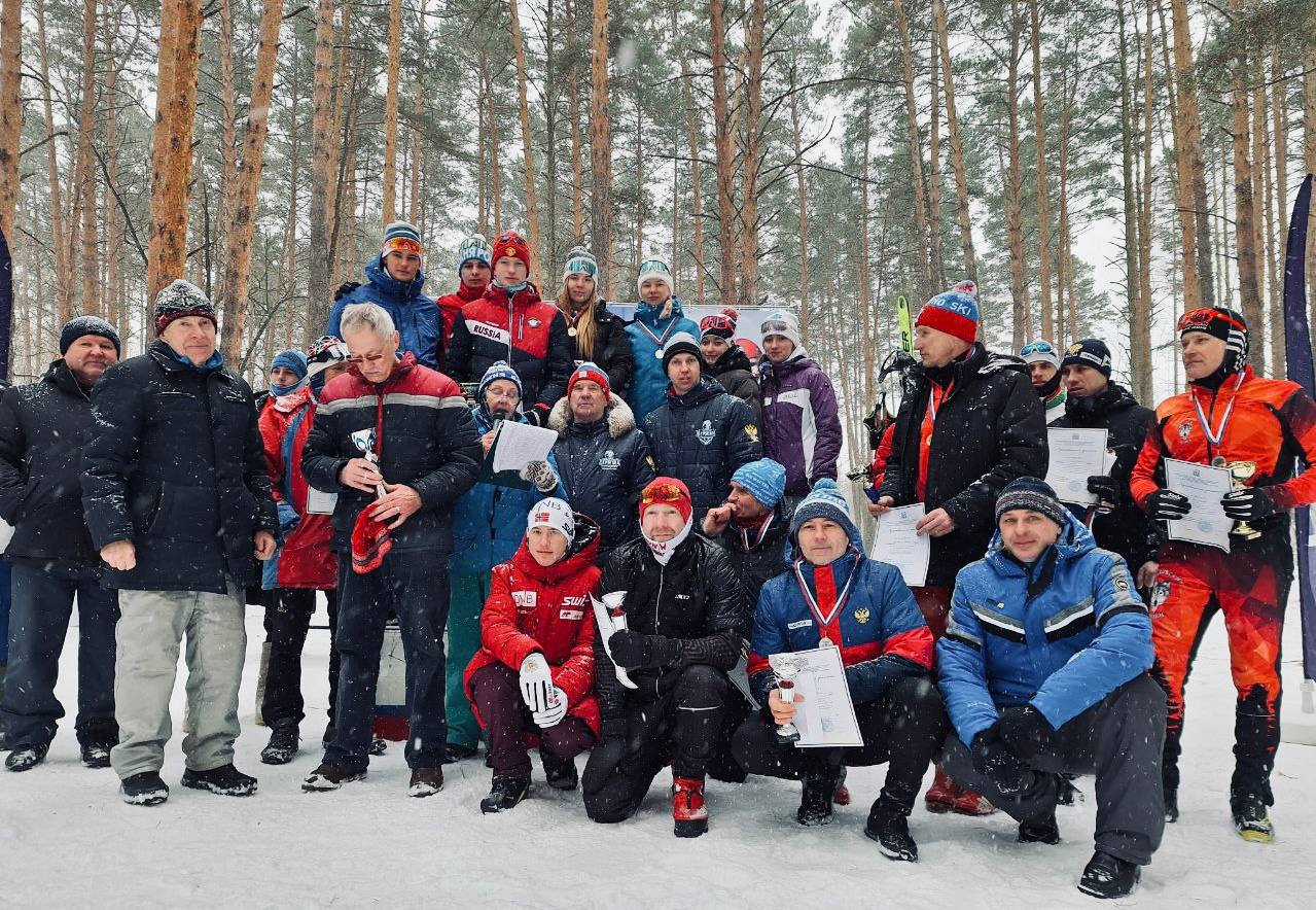 В Державинском прошли соревнования по лыжным гонкам, посвященные памяти ректора Владимира Стромова фото анонса