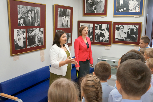 Изображение новости: В Державинском университете проходит фотовыставка «Илья Глазунов. Художник и мир»