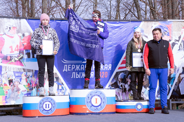 Изображение новости: «Державинская лыжня – 2020» объединила более 3000 человек
