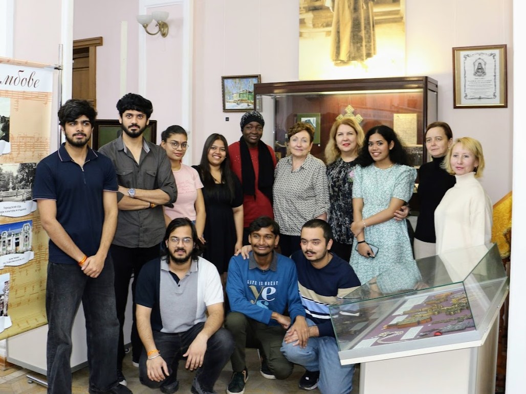 Иностранные студенты посетили показ документального фильма «Врачи Победы»