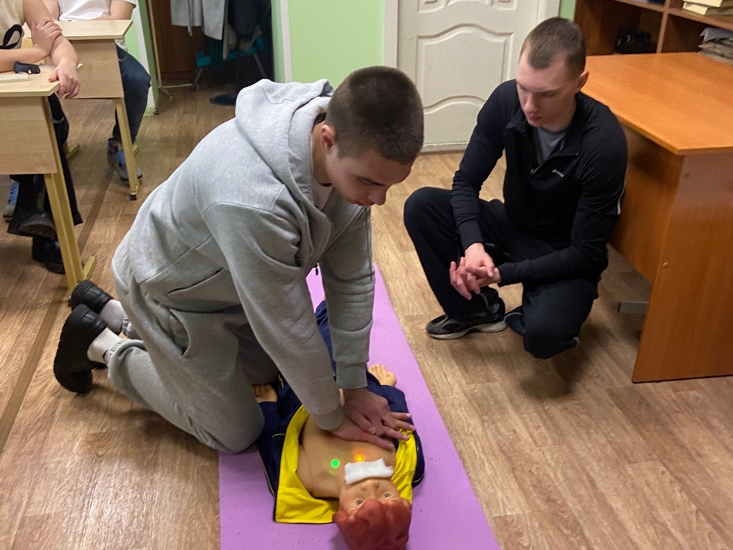 В Институте прошло практическое занятие по оказанию первой помощи