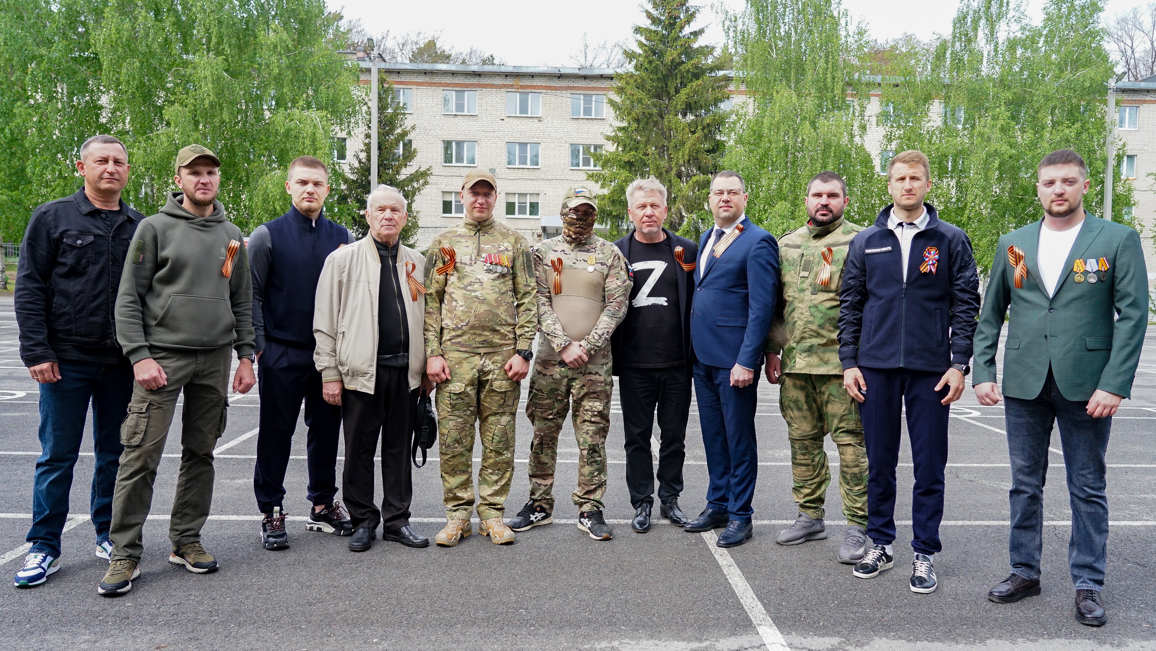 Изображение новости: В Державинском прошел торжественный парад Победы и встреча с героями СВО