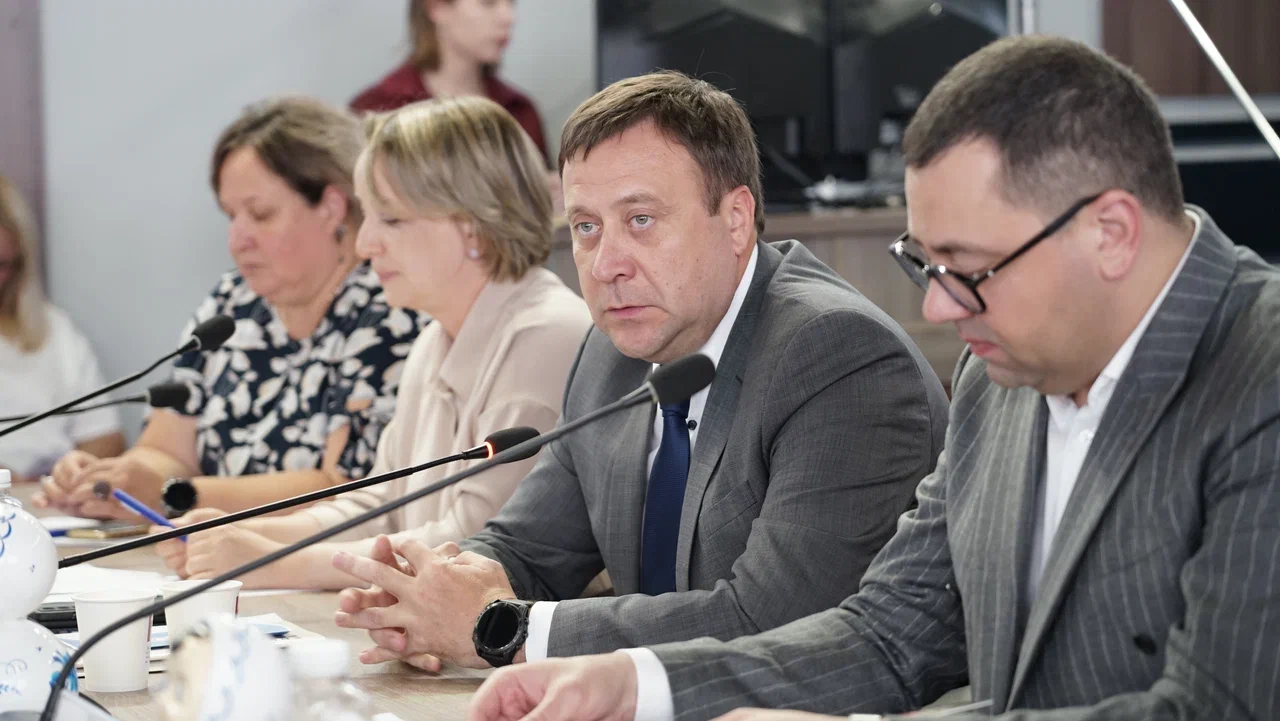 Изображение новости: Державинский посетил заместитель руководителя Россотрудничества Павел Шевцов