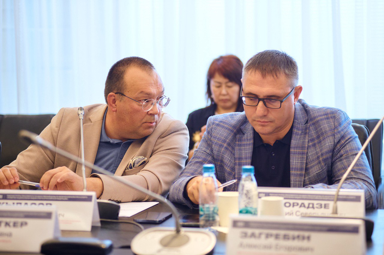 Изображение новости: Ректор Державинского Павел Моисеев принял участие в заседании рабочей группы по развитию национальных видов спорта