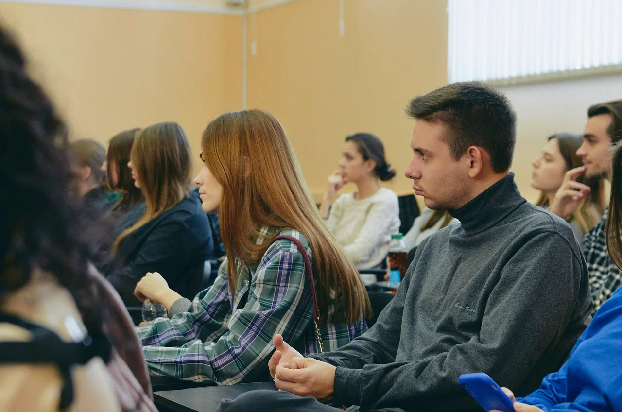 Изображение новости: В Державинском читает лекции профессор Санкт-Петербургского государственного экономического университета Алексей Кривоносов 
