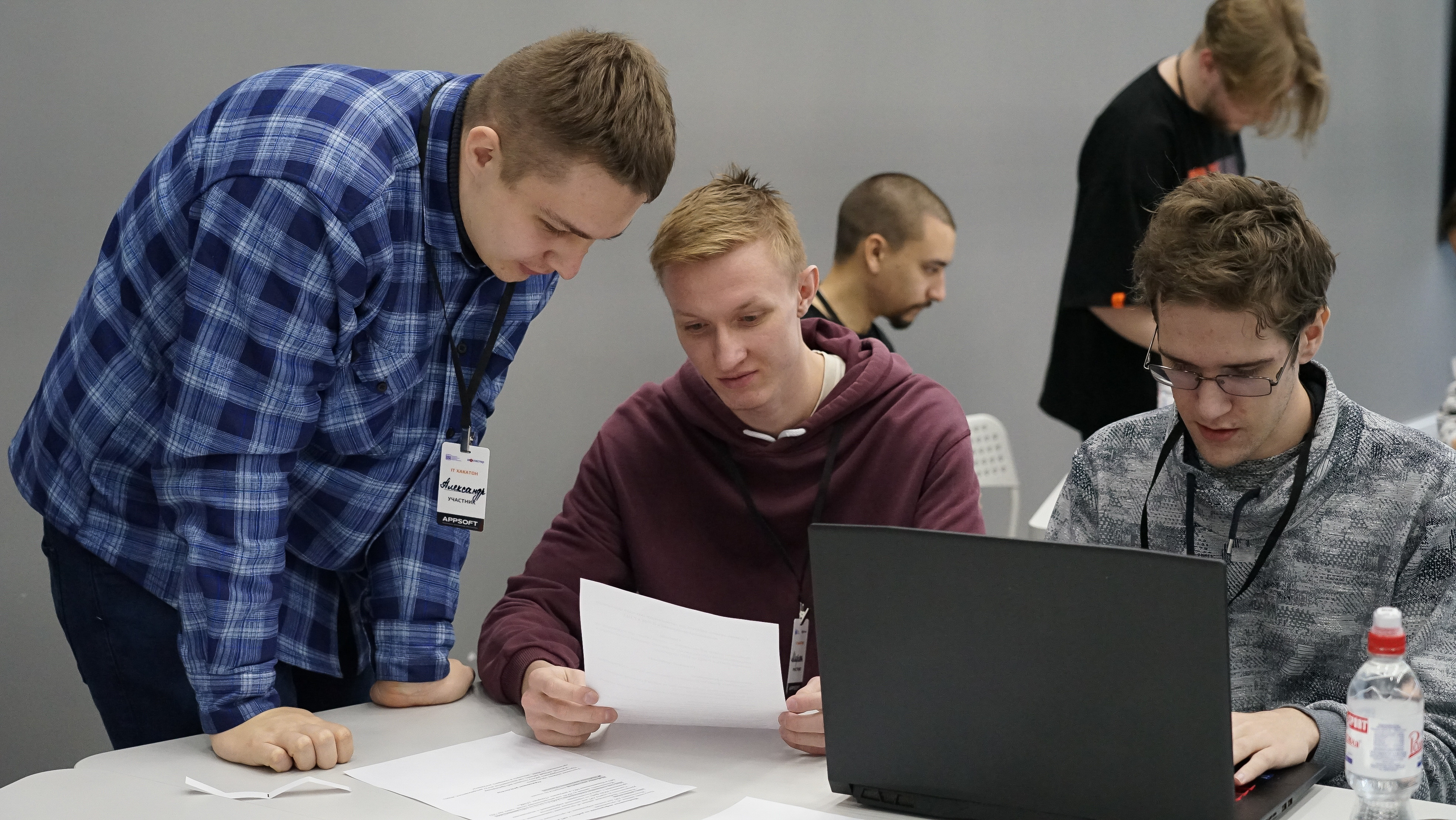 Изображение новости: IT-хакатон в Державинском собрал талантливых студентов из регионов России