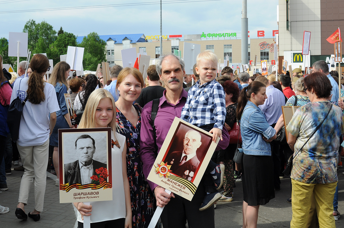 Изображение новости: Державинцы в числе «Бессмертного полка» прошли по улицам Тамбова
