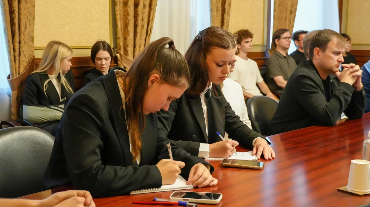 Изображение новости: Эксперты державинского клуба «ОбКом» и клуба Воронежского госуниверситета обсудили итоги сентябрьских выборов