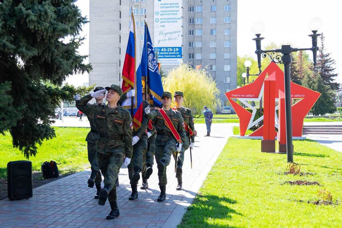 Державинцы дали старт легкоатлетическому пробегу в честь 77-й годовщины  Великой Победы