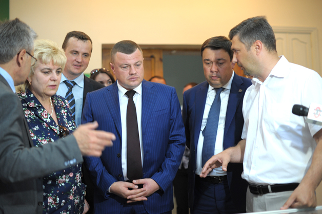 Изображение новости: Президент РАН Александр Сергеев заинтересовался научными разработками ТГУ