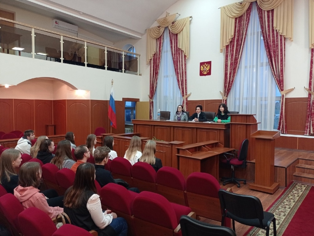 Судьи Тамбовского областного суда провели мастер-класс для студентов-юристов