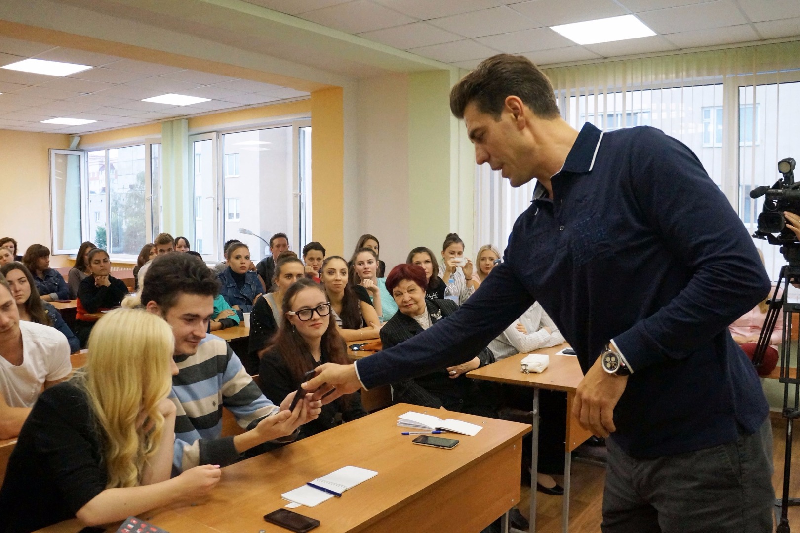 Изображение новости: Знаменитый актер театра и кино Дмитрий Дюжев встретился со студентами ТГУ