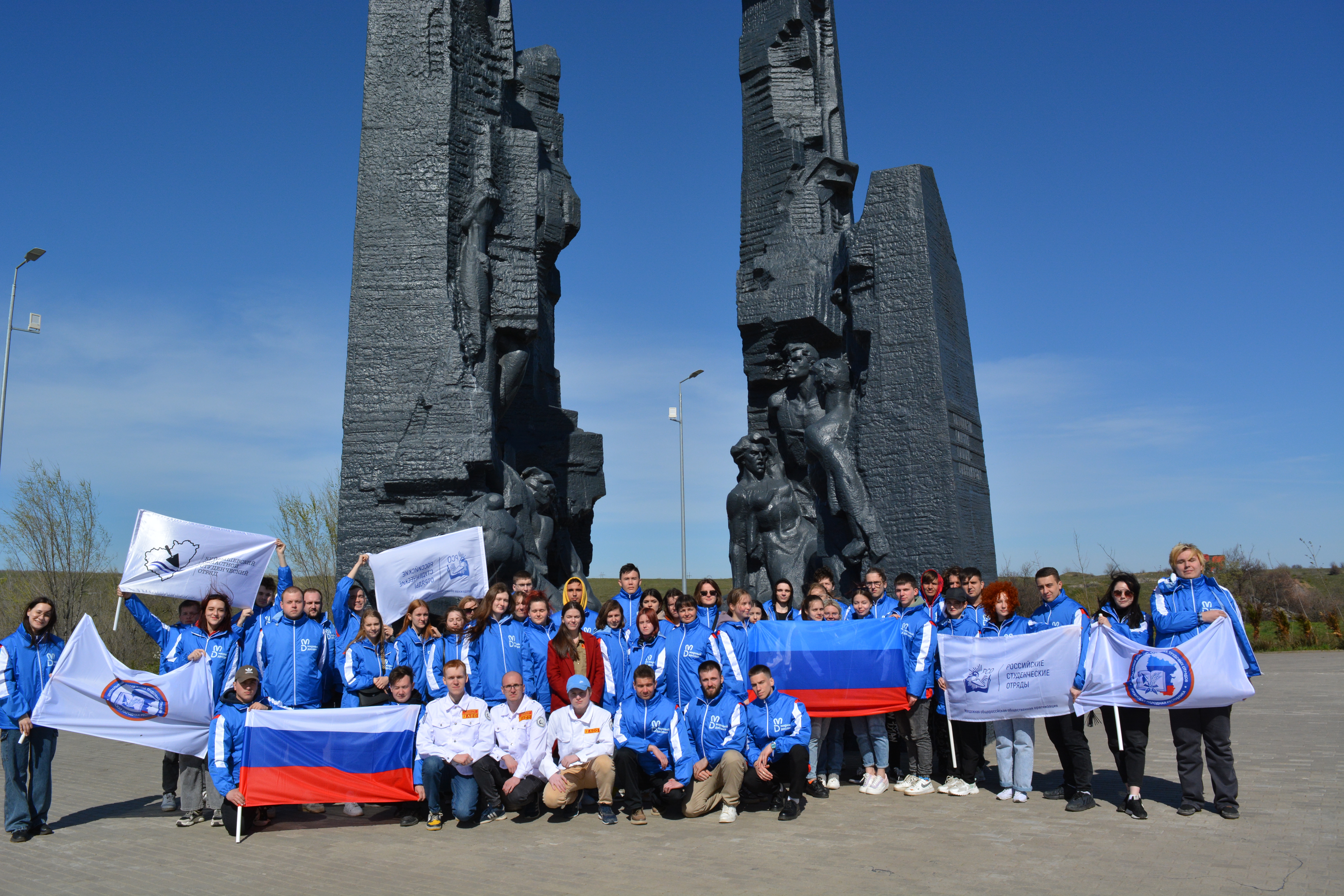Державинцы приняли участие в благоустройстве ЛНР  фото анонса