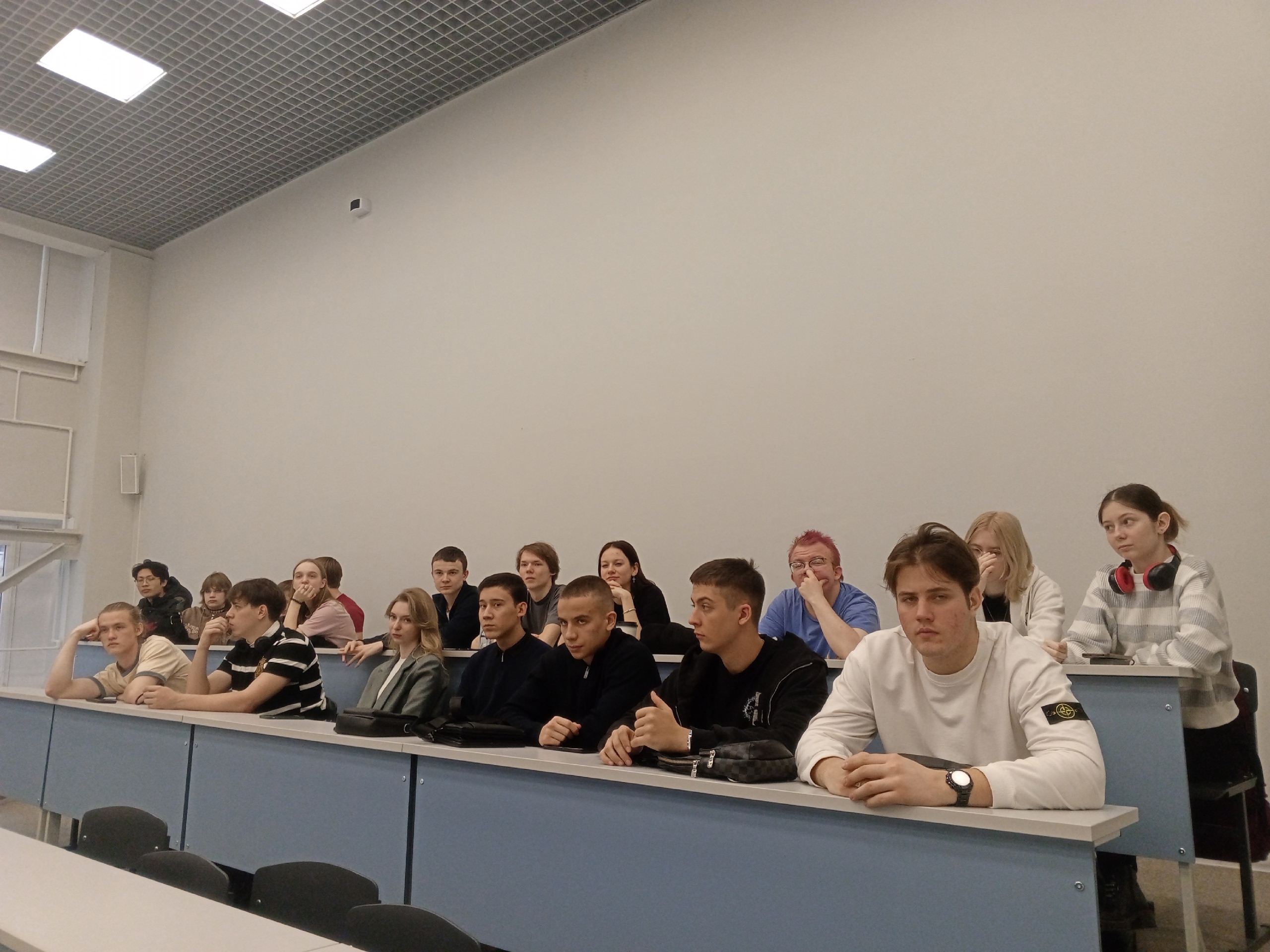 В рамках Всероссийской акции по борьбе с ВИЧ/СПИДом волонтёры-медики Державинского университета провели серию просветительских мероприятий в университете!