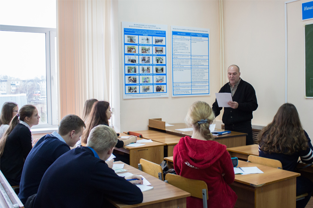 Изображение новости: Учащиеся 9-х классов посетили ТГУ в рамках элективного курса «В мире профессий»