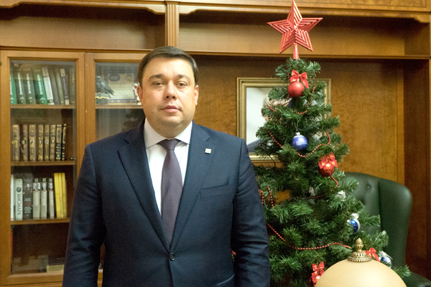 Изображение новости: Ректор ТГУ Владимир Стромов поздравляет с наступающим Новым годом