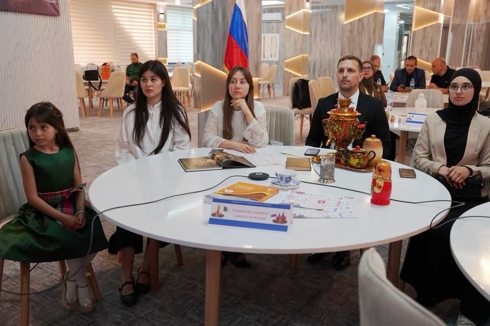 Изображение новости: При поддержке Державинского в университете Алжира отметили День русского языка