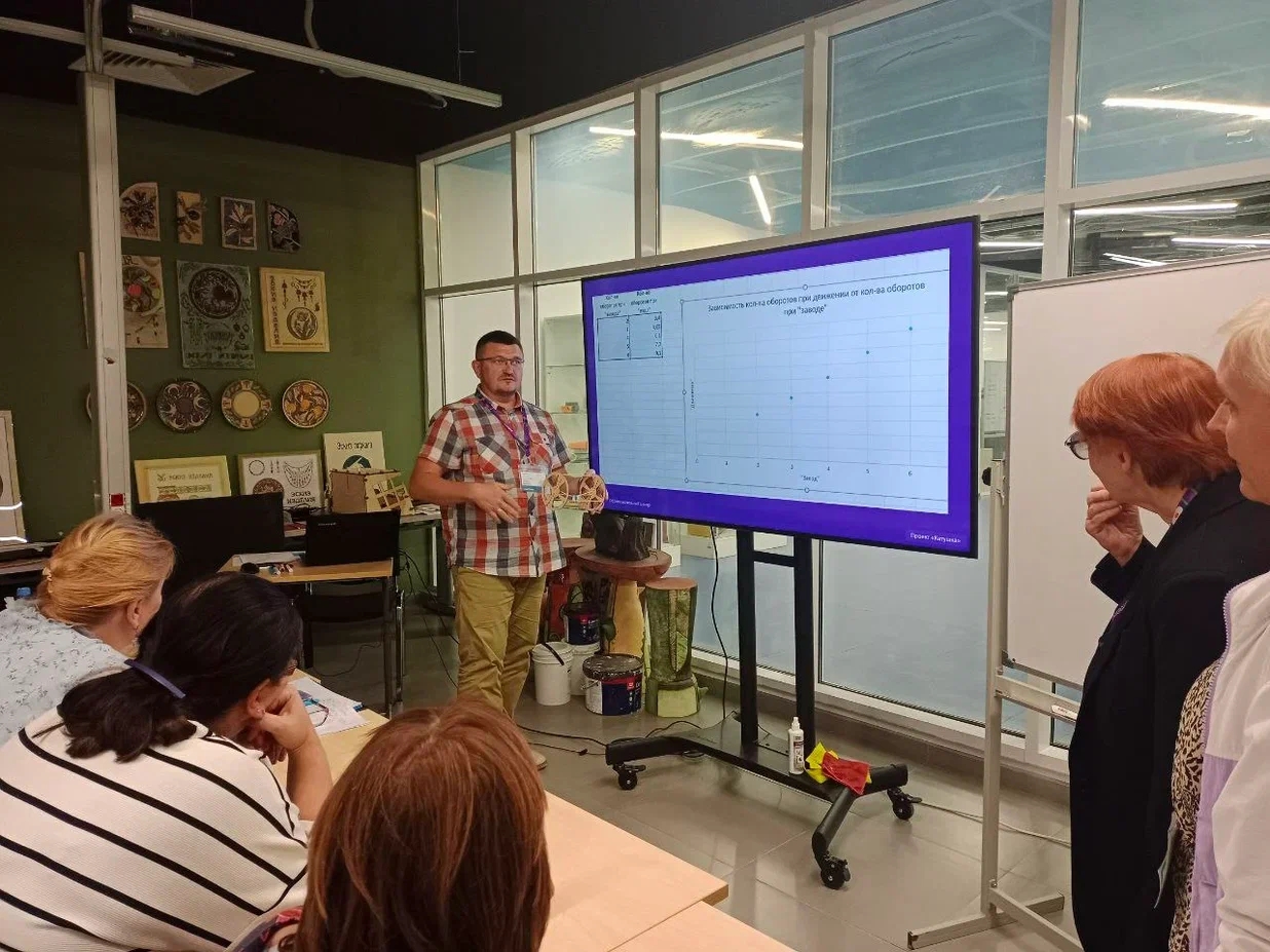 Учитель физики Державинского лицея прошёл повышение квалификации в «Сириусе»