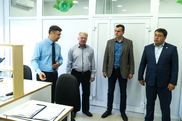 Изображение новости: В ТГУ открылась лаборатория микробиологии и биотехнологии