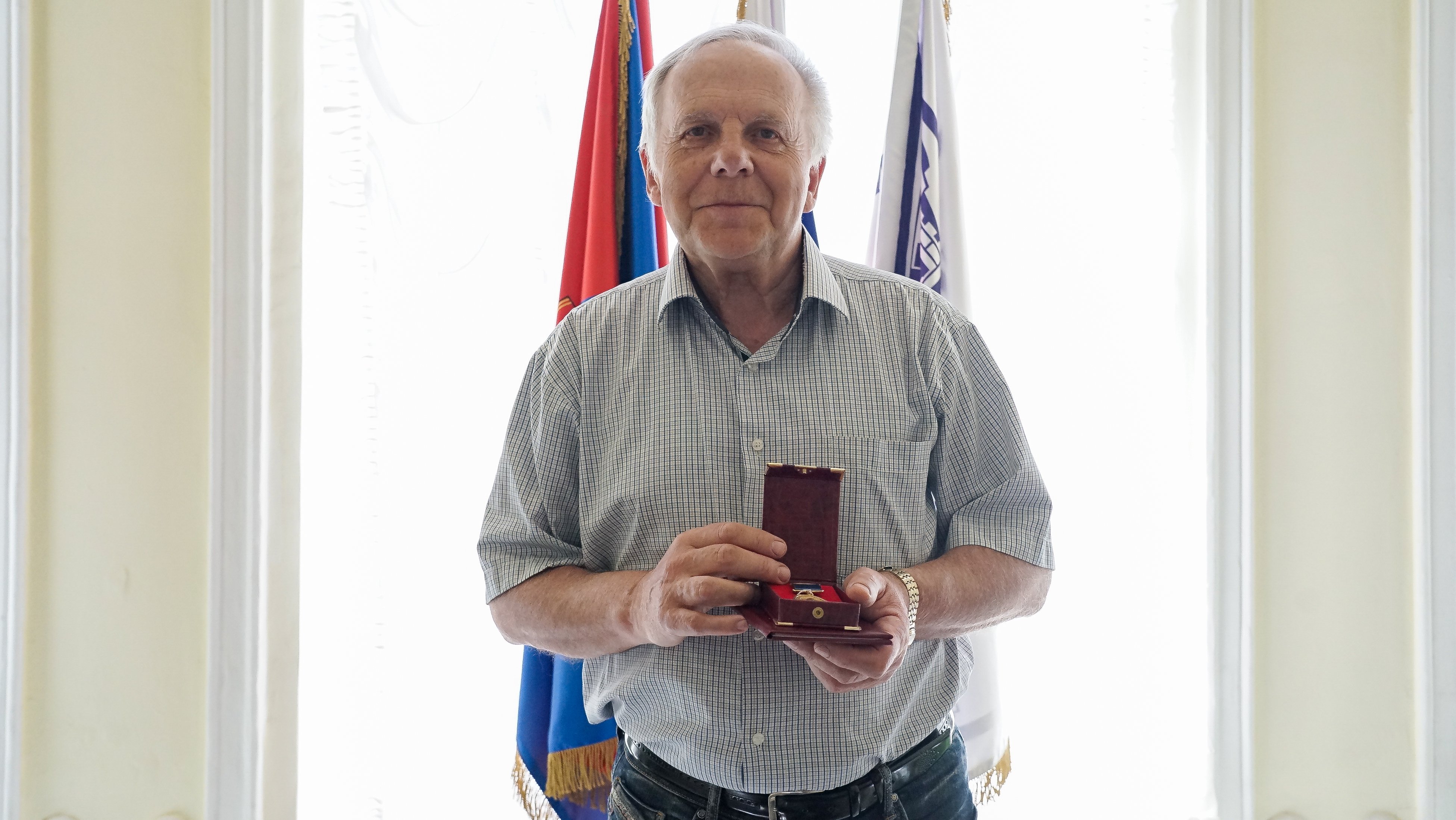 Профессор Державинского Анатолий Иванов награжден Золотой медалью университета фото анонса