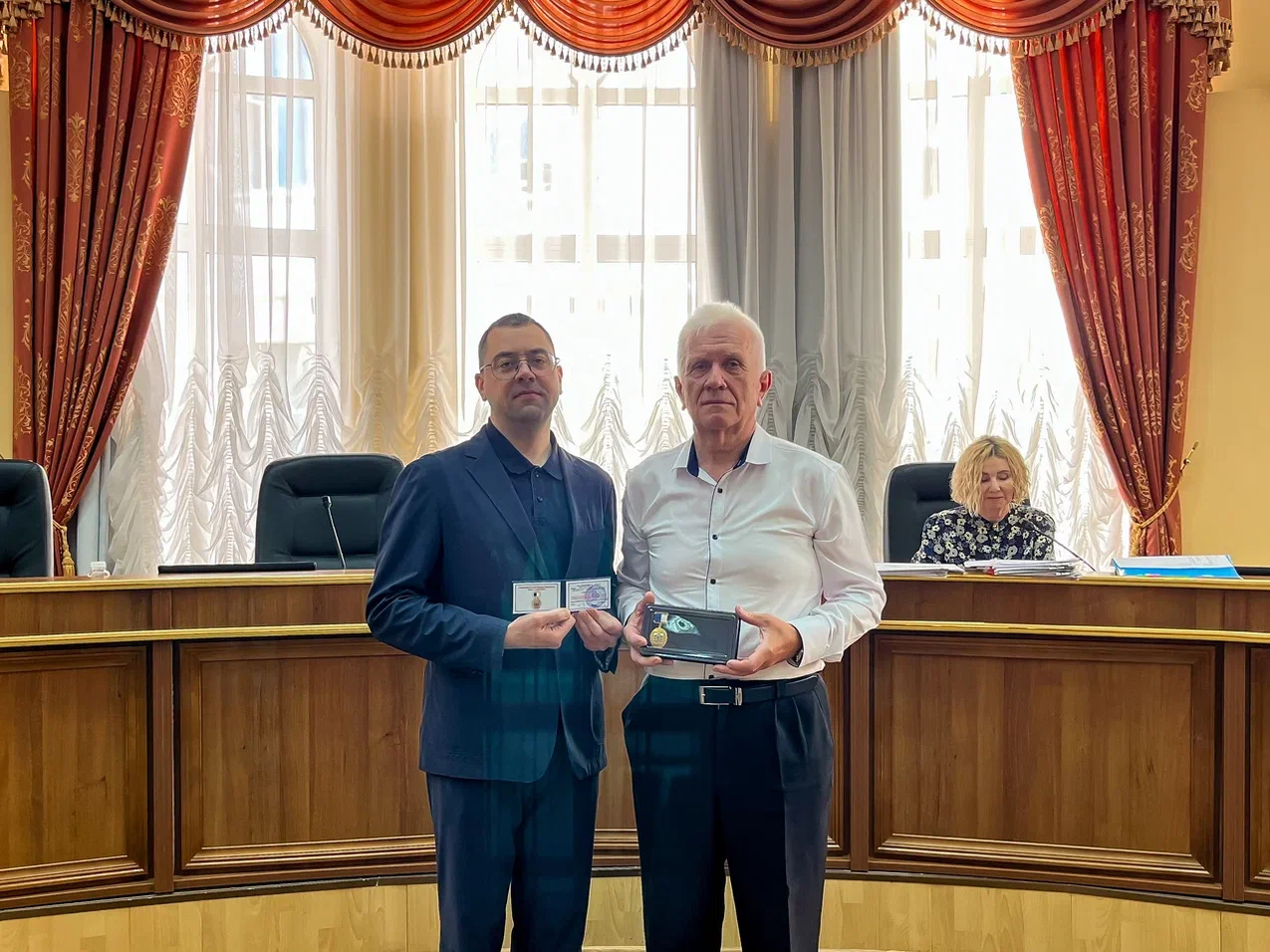 Изображение новости: Профессиональную деятельность преподавателей и сотрудников Державинского отметили высокими наградами
