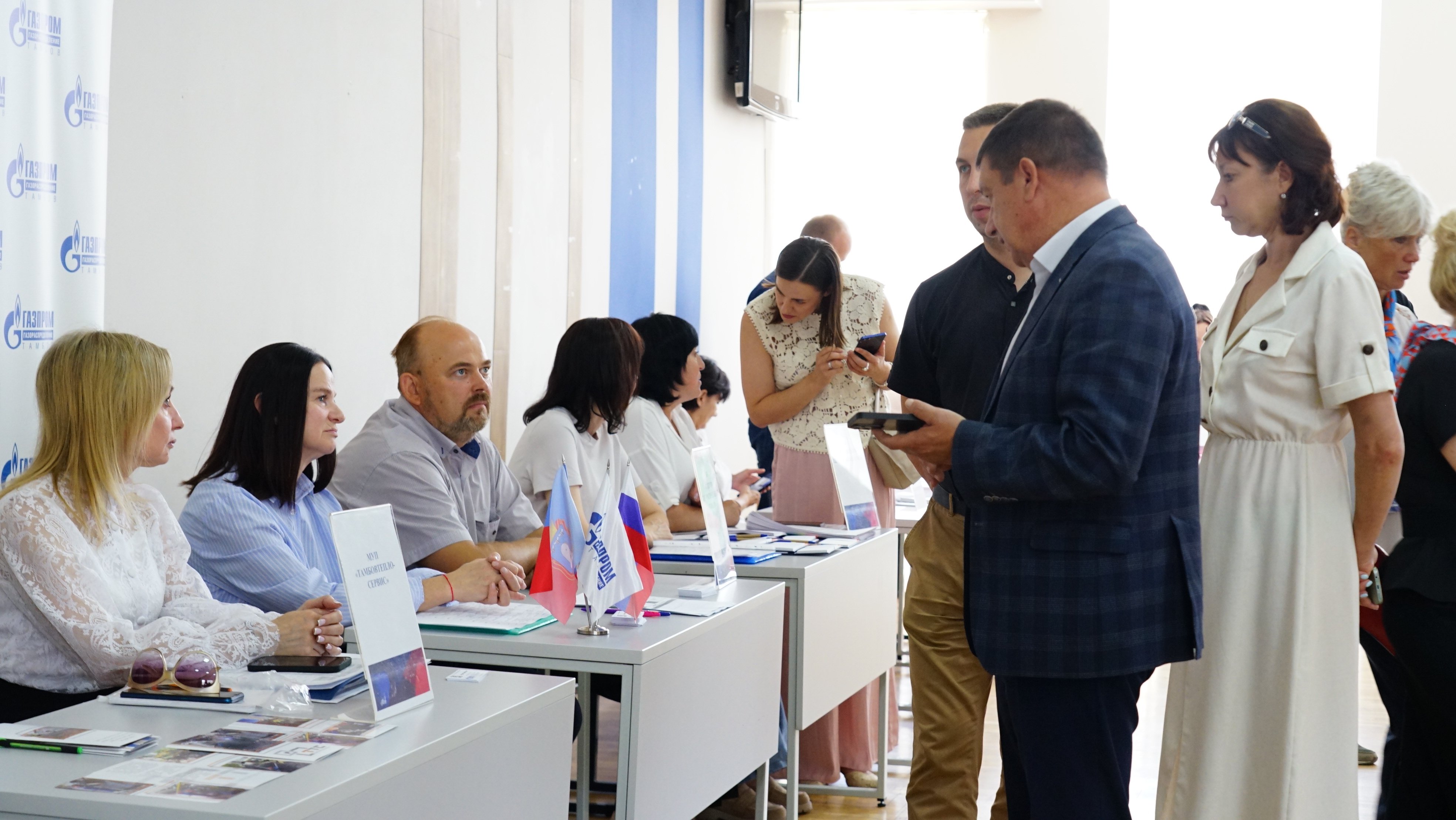 Изображение новости: В Державинском прошла ярмарка вакансий для сотрудников логистического центра «Вайлдберриз Котовск»