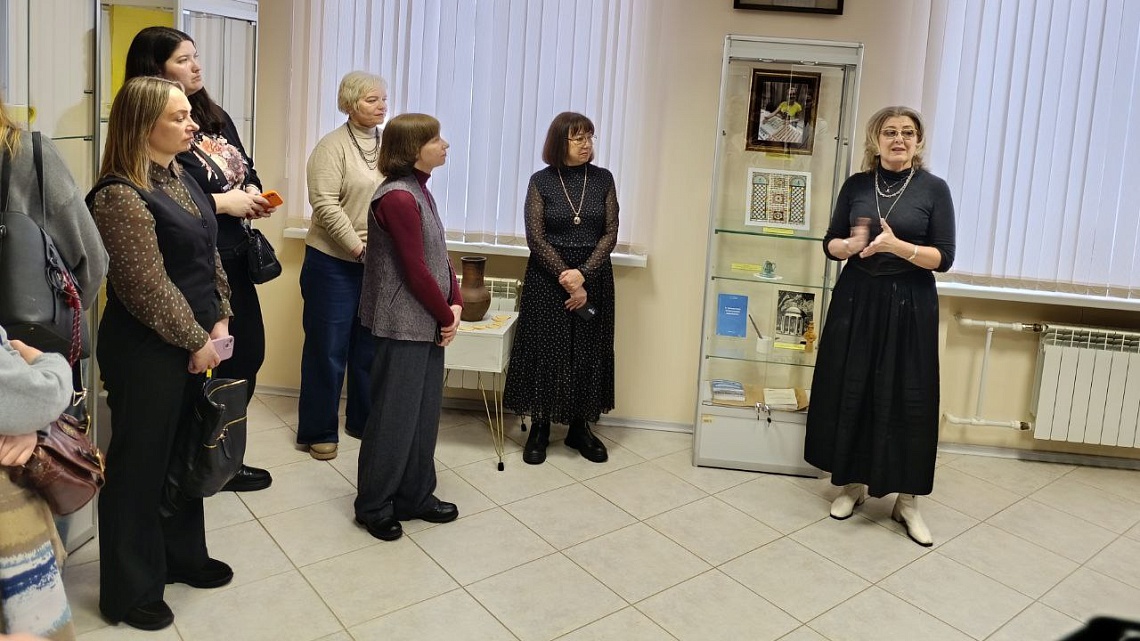 В Державинском открыли выставку авторской керамики фото детальные