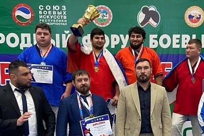Изображение Студент Державинского Уске Тамоян выиграл Кубок мира по борьбе на поясах