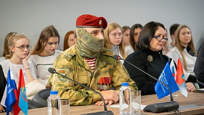 Изображение Державинцы встретились с героем СВО