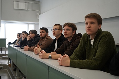 Финансовый директор Яндекс Маркета Владислав Склянов поделился опытом с державинцами фото анонса