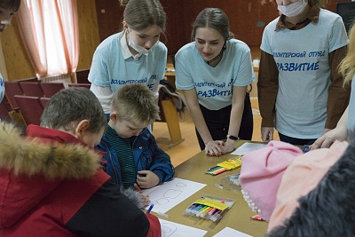Изображение Студенты Державинского университета продолжают оказывать помощь жителям ДНР и ЛНР