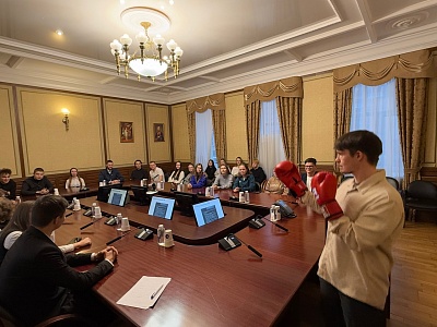 Изображение В Державинском прошел «Научный баттл»