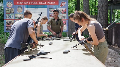 Изображение В кампусе «Державинский» прошла патриотическая игра «Зарница» для детей – участников второй «Университетской смены»