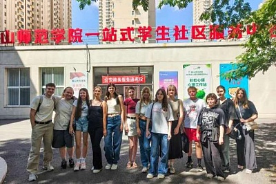 Изображение Студенты Державинского стажируются в ведущих вузах Китая