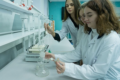 Изображение В Центре одаренных детей Державинского открылась вторая профильная смена «Олимпиадная химия»