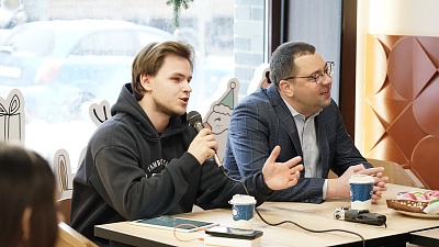 Изображение Ректор Державинского университета Павел Моисеев  провел встречу со студентами в формате открытого диалога