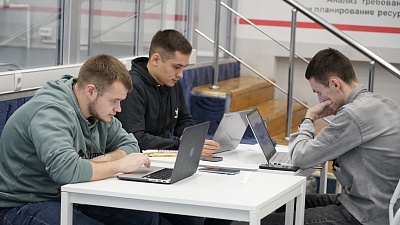 Изображение IT-хакатон в Державинском собрал талантливых студентов из регионов России
