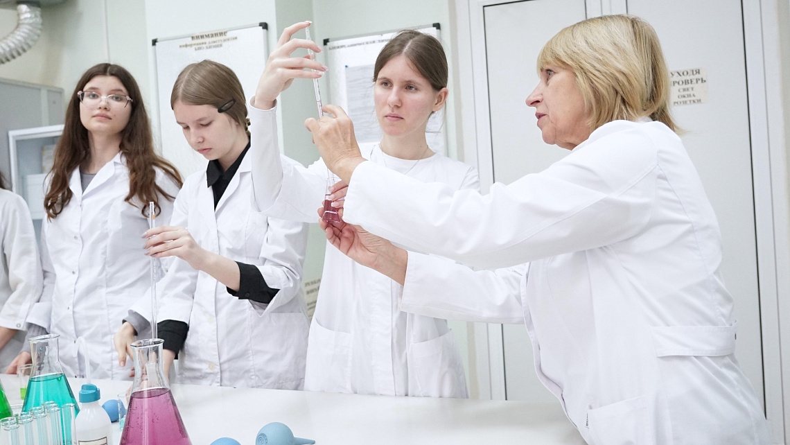 «Каникулы в Державинском» прошли для старшеклассников региона «Каникулы в Державинском» прошли для старшеклассников региона фото детальные